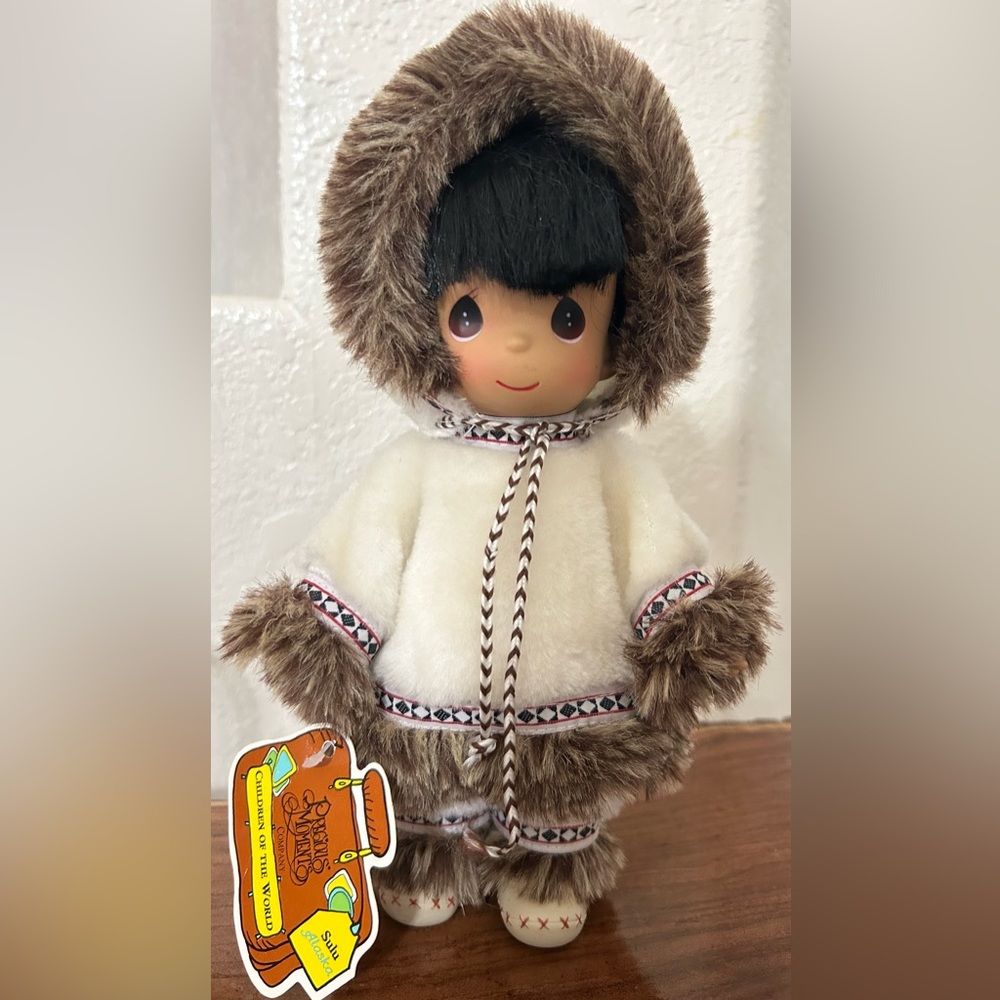 Precious Moments Children of the World Sulu/Alaska Doll with Fur Trim